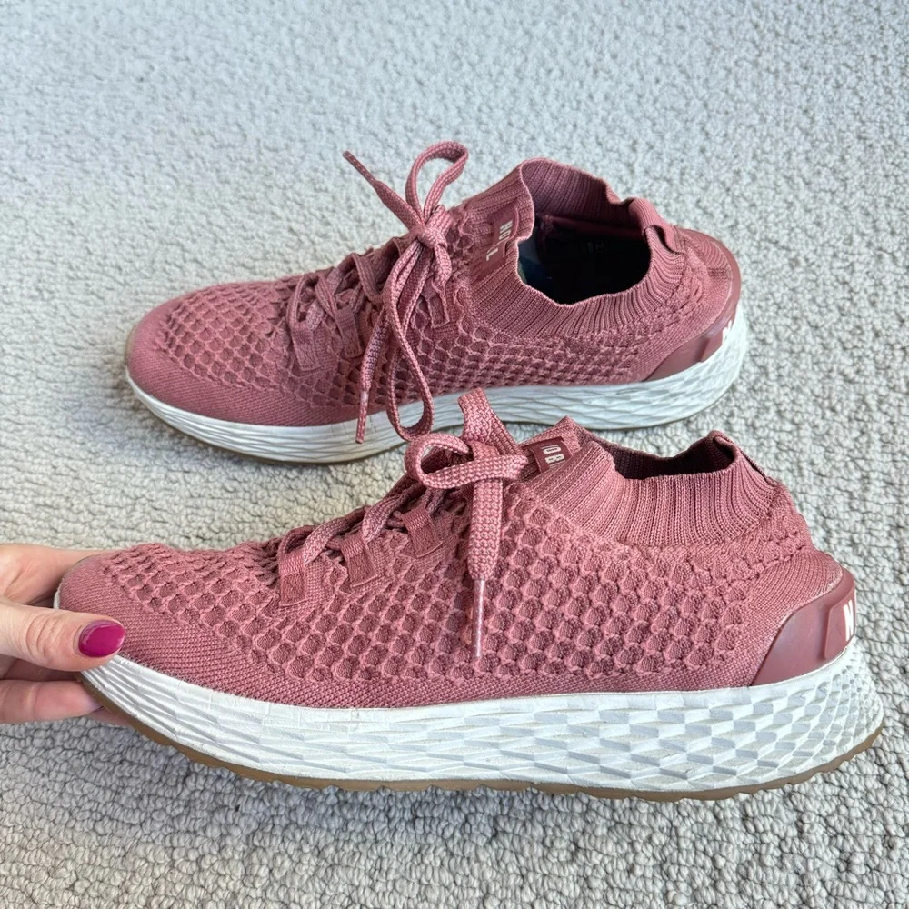NOBULL diamond knit runner in “redwood”